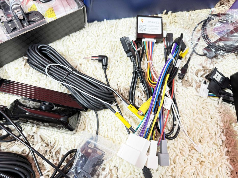 Navigatie Auto Dacia Duster Teyes/Junsun 9" QLED 8C+6G 4G LTE TPMS 360