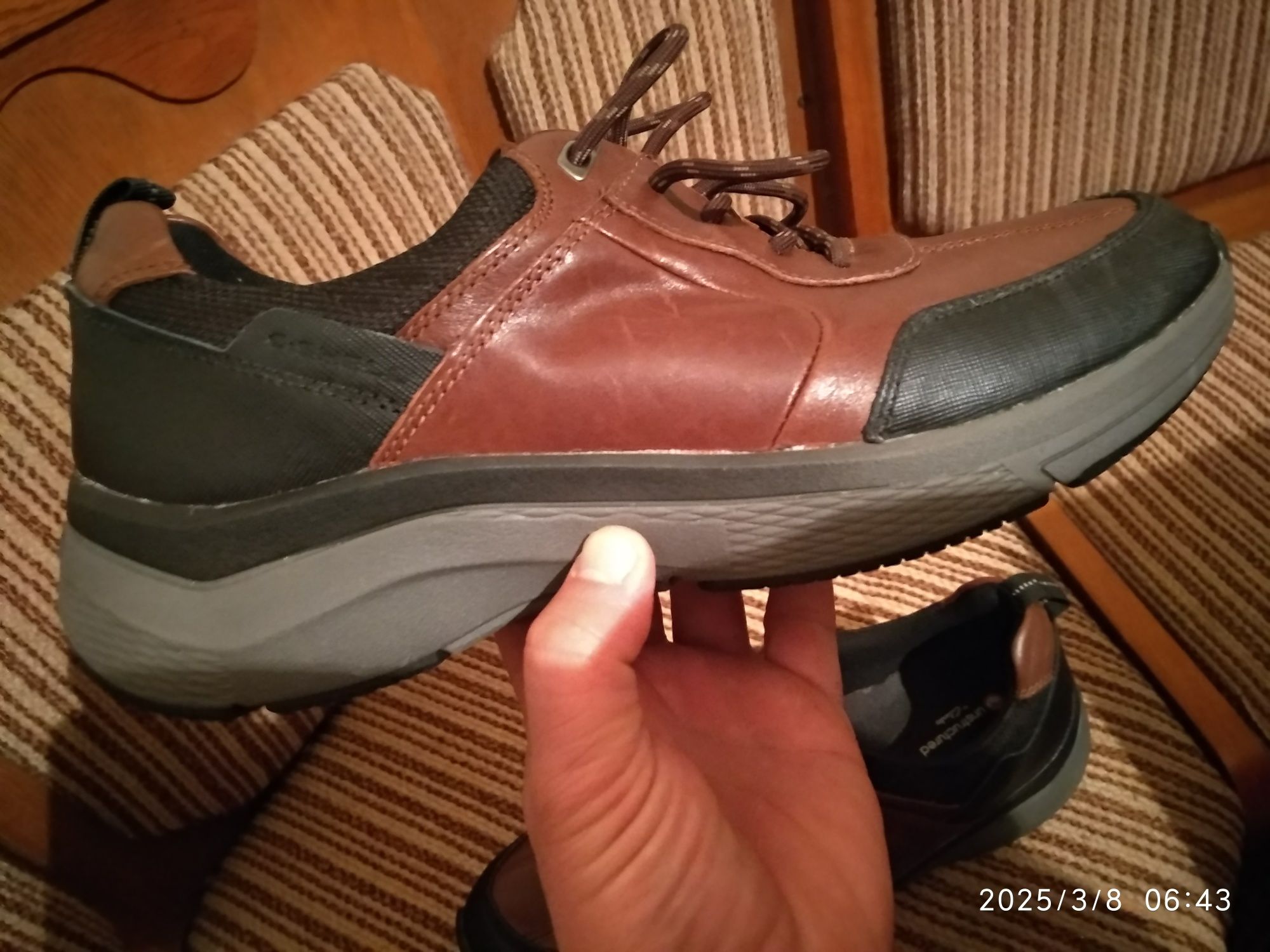 Кроссовки clarks размер 44 оригинал производитель Витнам абсолютно нов