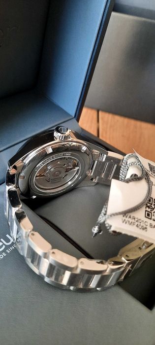 Tag heuer чисто нов с лепенките