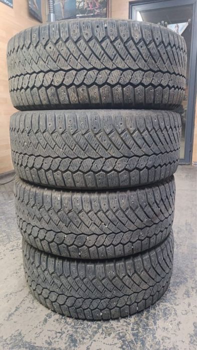 Зимняя резина продам срочно R18