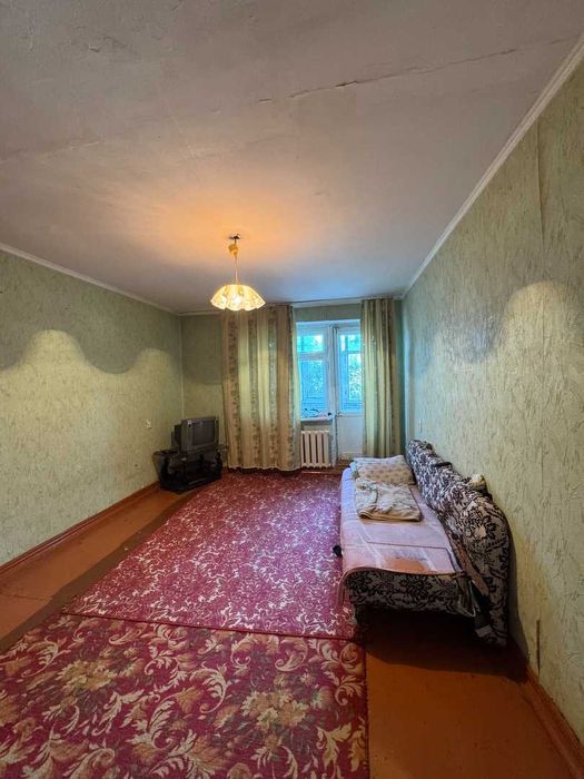 Продам 1 кв р-н Малышки