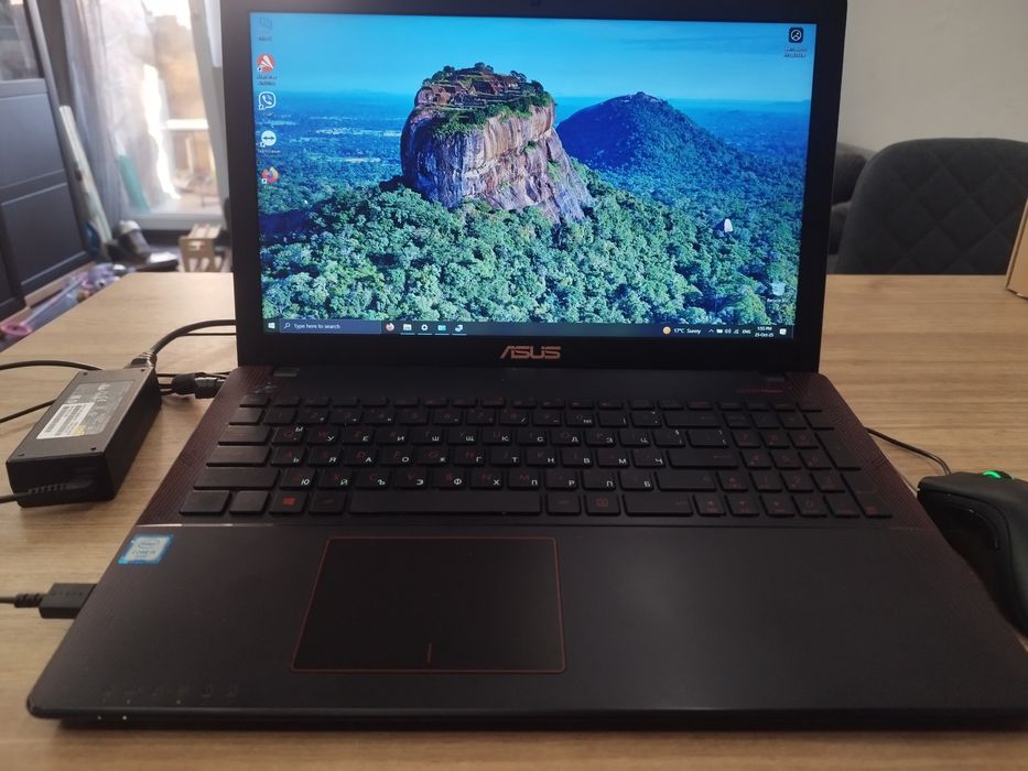 Геймърски лаптоп с два SSD