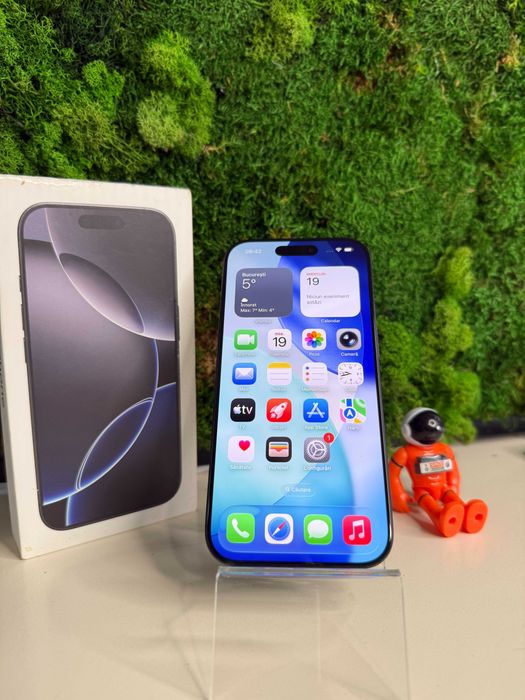 iPhone 16 Pro, Black Titanium, 256 GB, 100% Baterie #8025