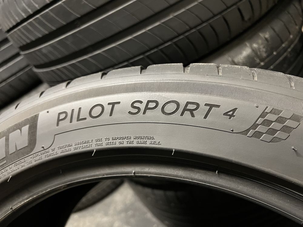 245/45/19 Michelin PS4, 6+мм, DOT3319, 4бр.