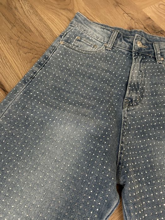 Дънки с камъчета