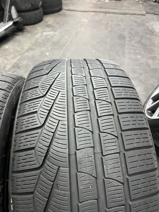 Anvelope iarna pirelli 255/40R20 fata si285/35R20 spate pret per set