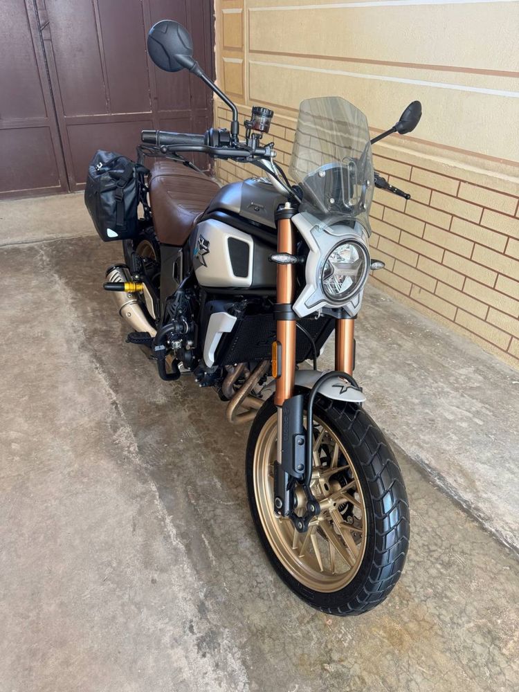 CfMOTO 700 CL-X Heritage