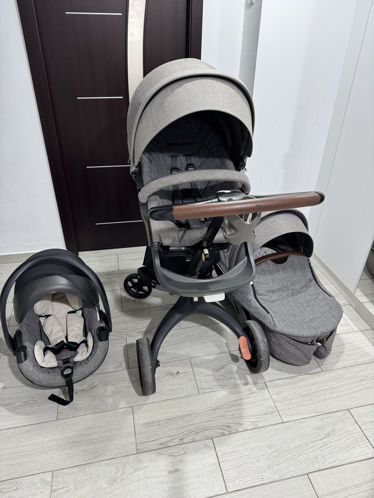 Stokke Xplory V6 gri cu insertii maro 3 in 1