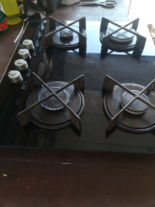 Vînd  plită vitroceramică  încorporabilă electrolux pe gaz