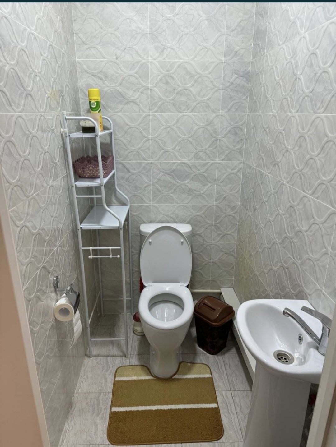 Qoraqamish 2/4 beruniy metro yaqin 500$