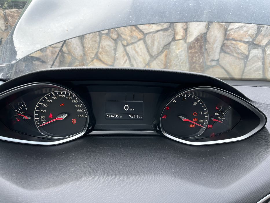 Peugeot 308 1.5HDI 130HP