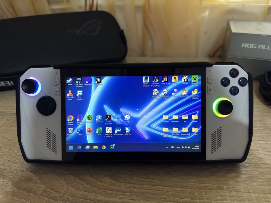 Vand urgent Asus Rog Ally Z1 Extreme + accesorii