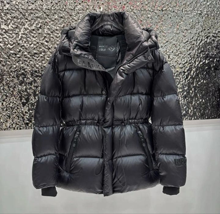 Продам зимнюю куртку