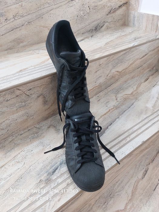 Vând Adidași Marca Adidas mărimea 42   Preț  250 lei