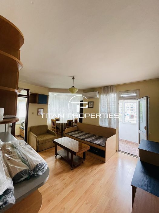 Дава се под наем Двустаен апартамент в Бургас, Славейков - 55 кв.м за 367.2 € - Снимка #1