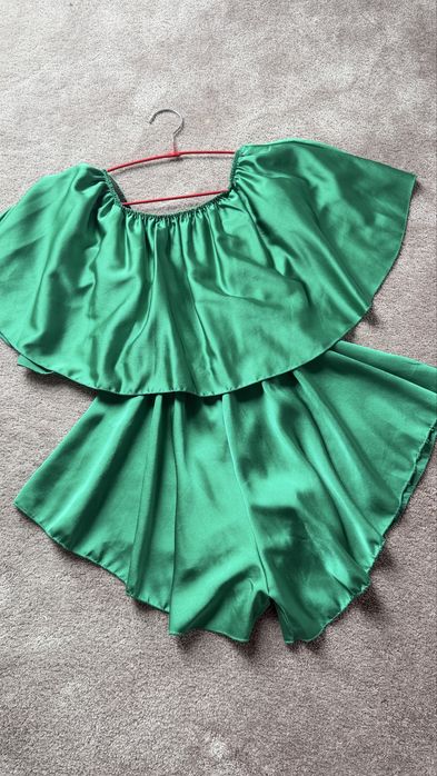 Salopeta din satin verde