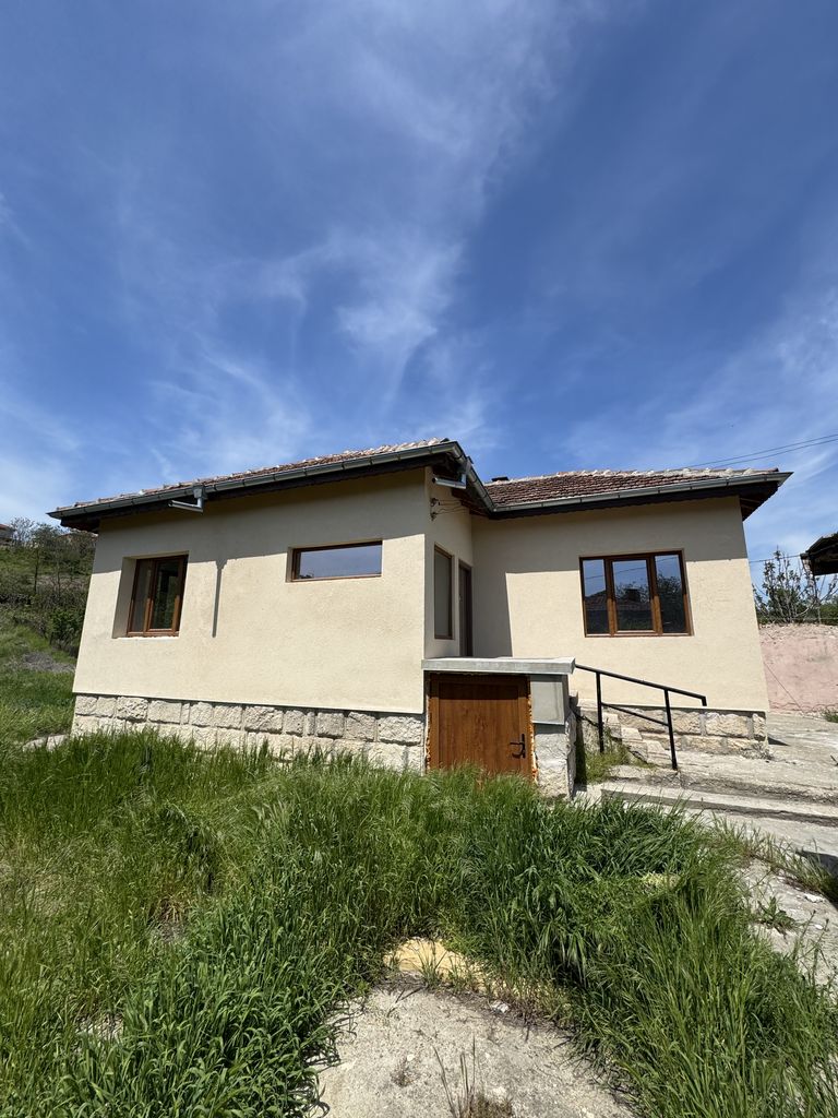 Продава се Къща в Русе, Средна кула - 75 кв.м за 1327 €/кв.м - Снимка #2