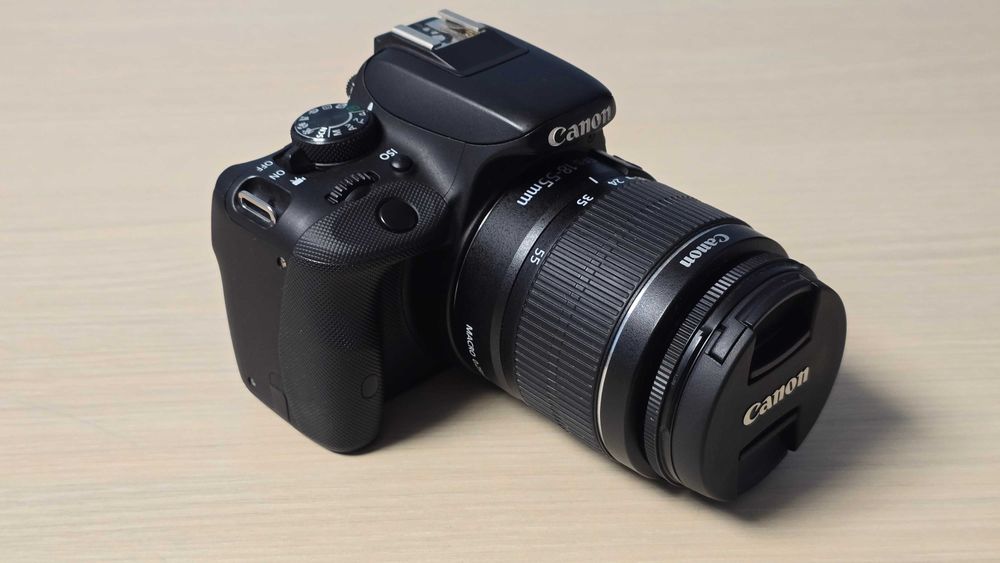 Canon EOS 100D, 18MP ca nou