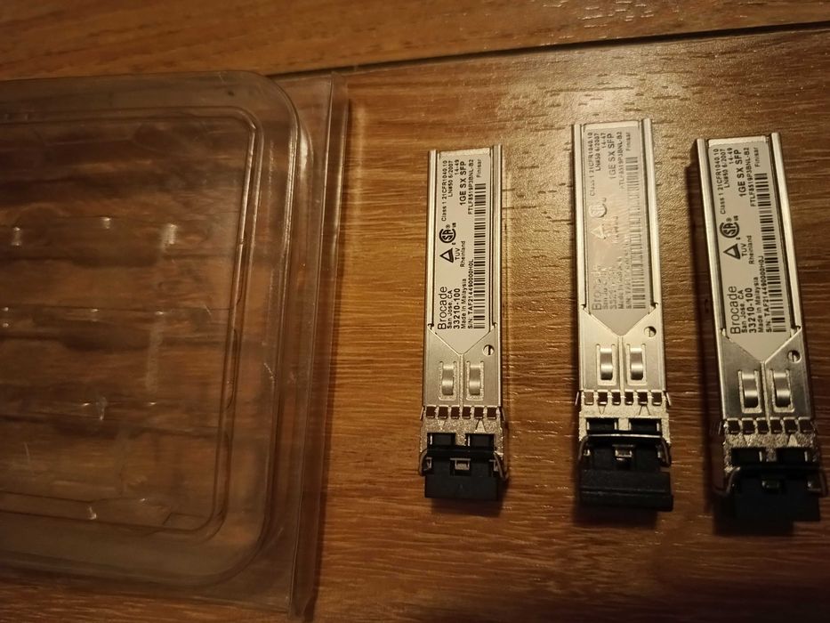 5 Brocade Brocade Finisar 1GE SX SFP 850nm 33210-100.Fibra optica