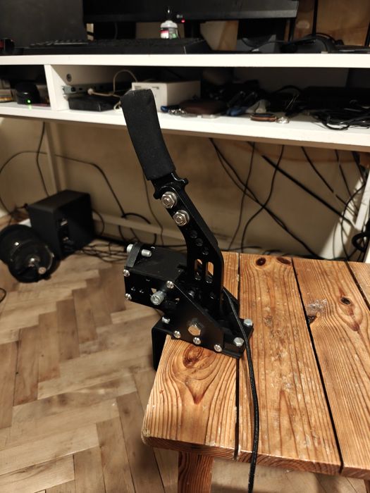 Volan Gaming Logitech Trueforce G923 + schimbător + frana de mana