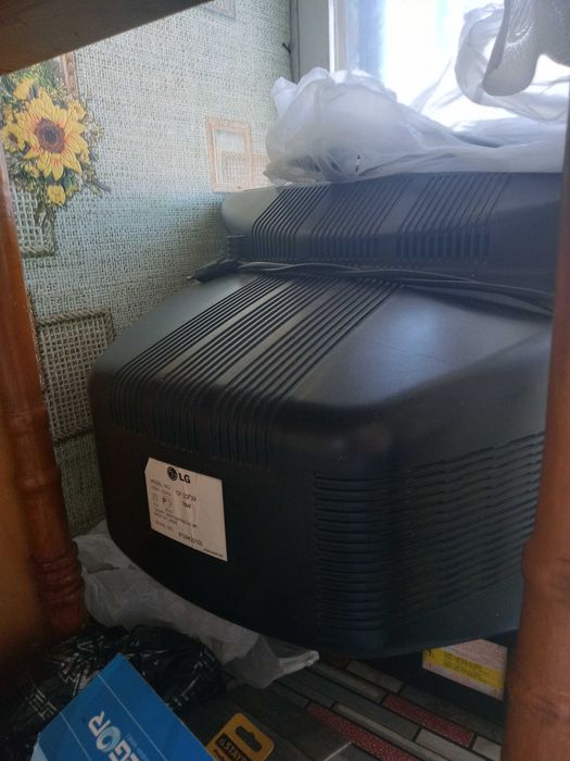 Продам телевизор