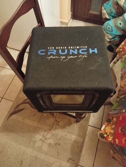 Vând tub de bass auto crunch bth400