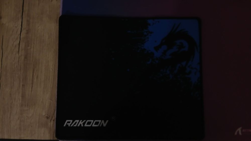 Vând Mouse şi mousepad