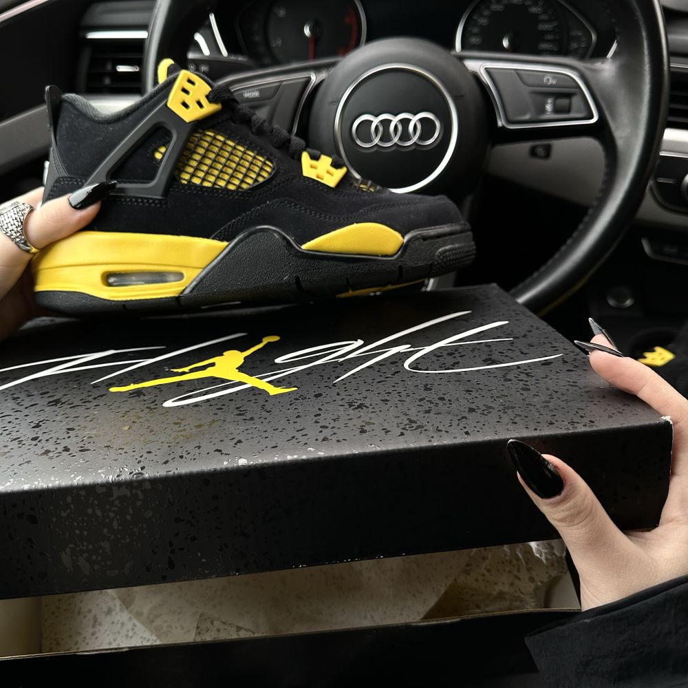 Pantofi Sport Air Jordan 4 Yellow Thunder 100% originali