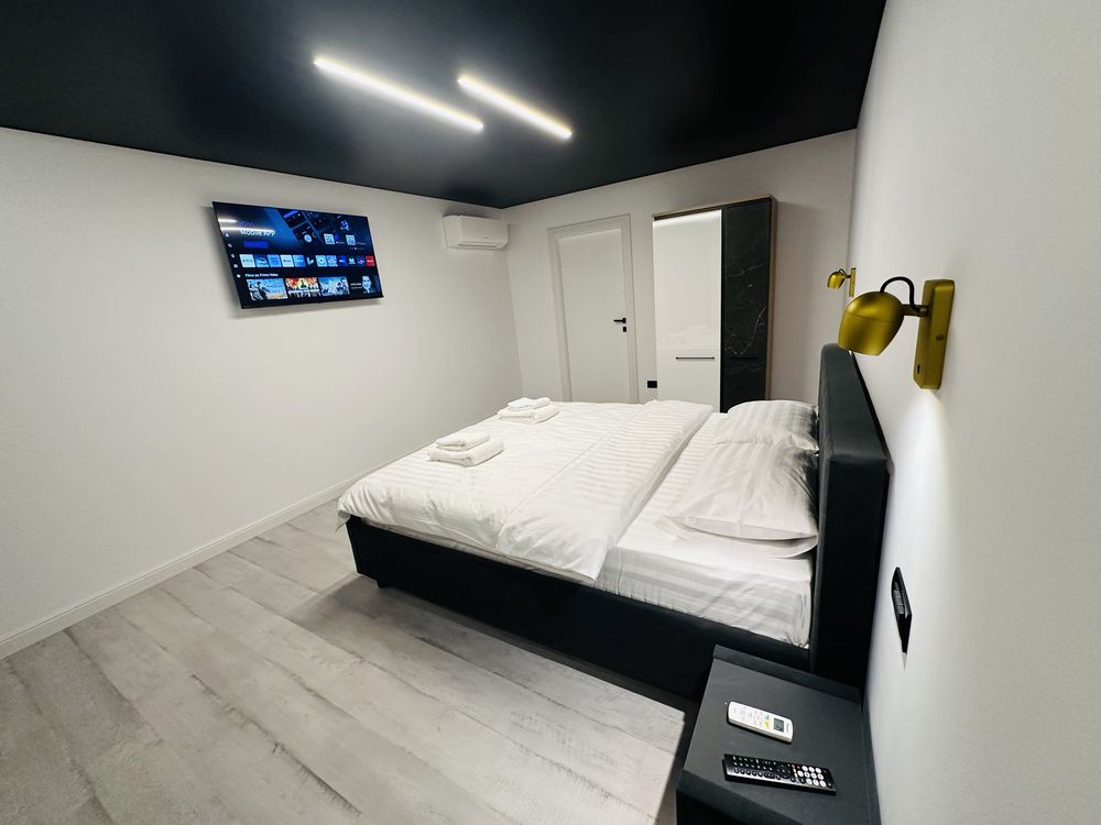 Cazare | LUX Regim Hotelier Bals , camere cazare piscina