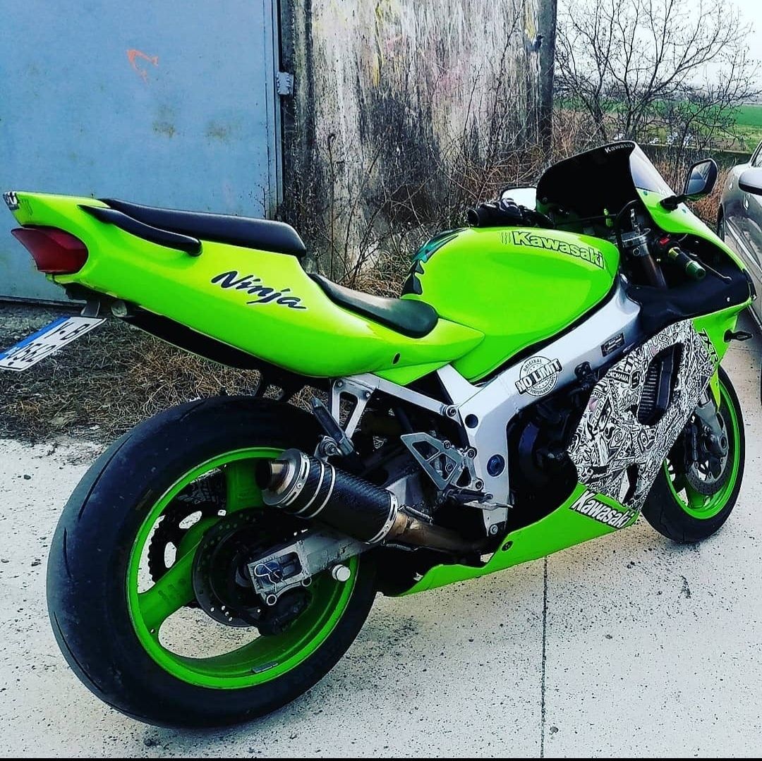 Kawasaki zx7r На части