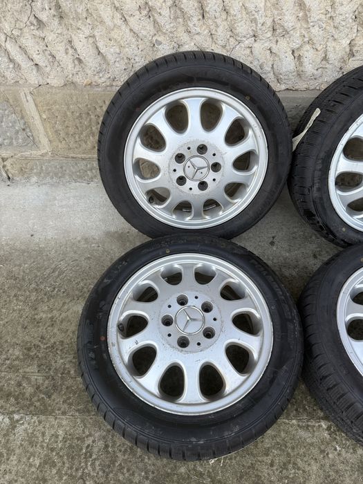 A-class 185/55/15 зимни гуми с джанти