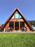 Cabana A-Frame de inchiriat cu ciubar si sauna in Apuseni