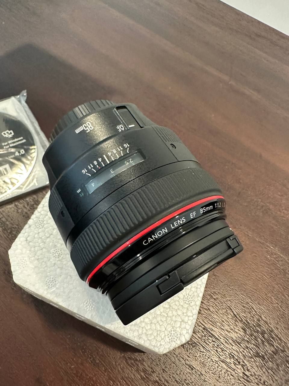 Canon EF 85mm F/1.2 II USM