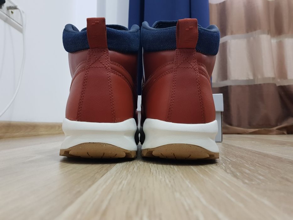 Adidasi Ghete Nike Manoa mărimea 44,5 jordan salomon