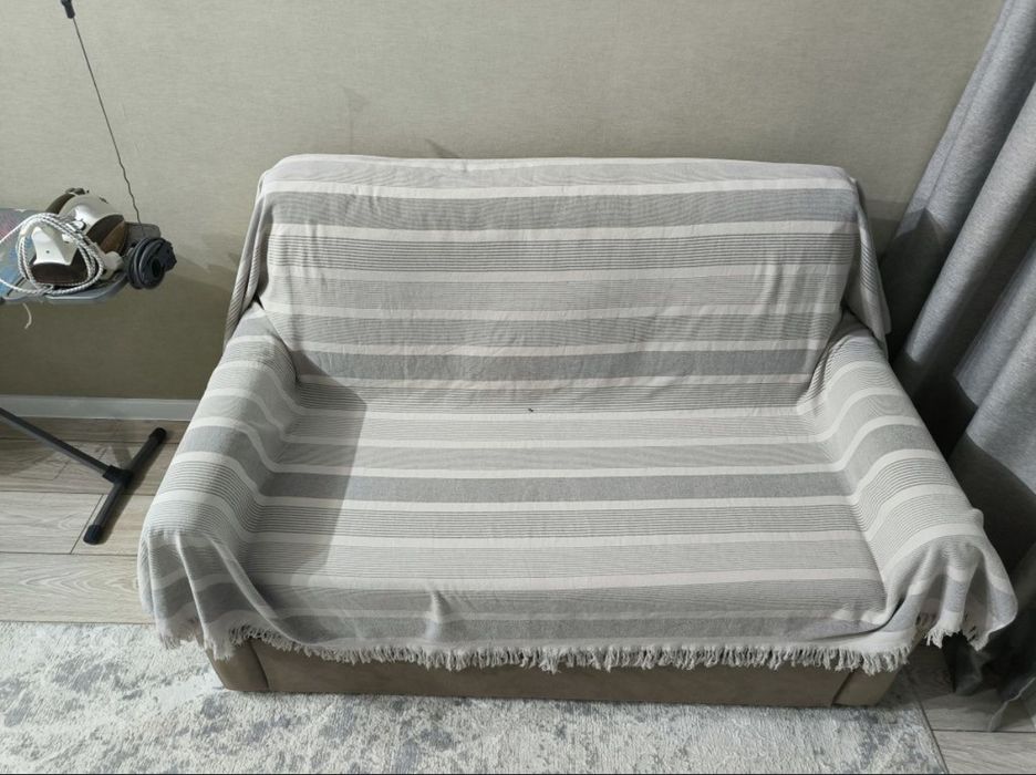 Продаю хороший диван