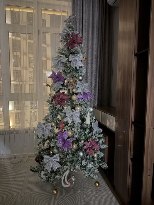 Елка 190см с игрушками  почти новая