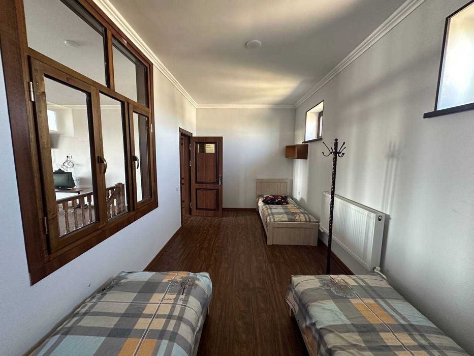 Катедж сотилади 2 каватли