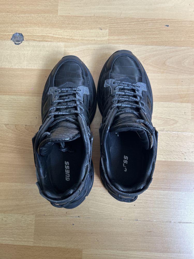 Продавам спортни маратонки Guess BELLUNO