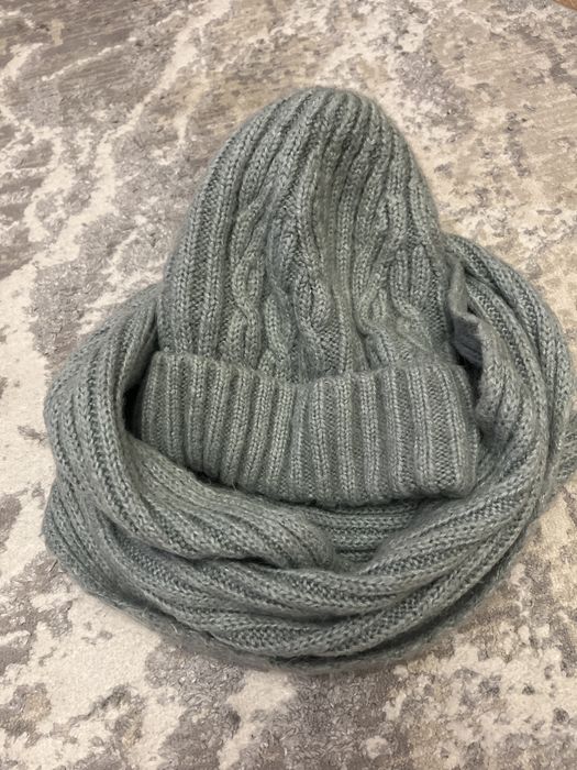 зимняя шапка со снудом.