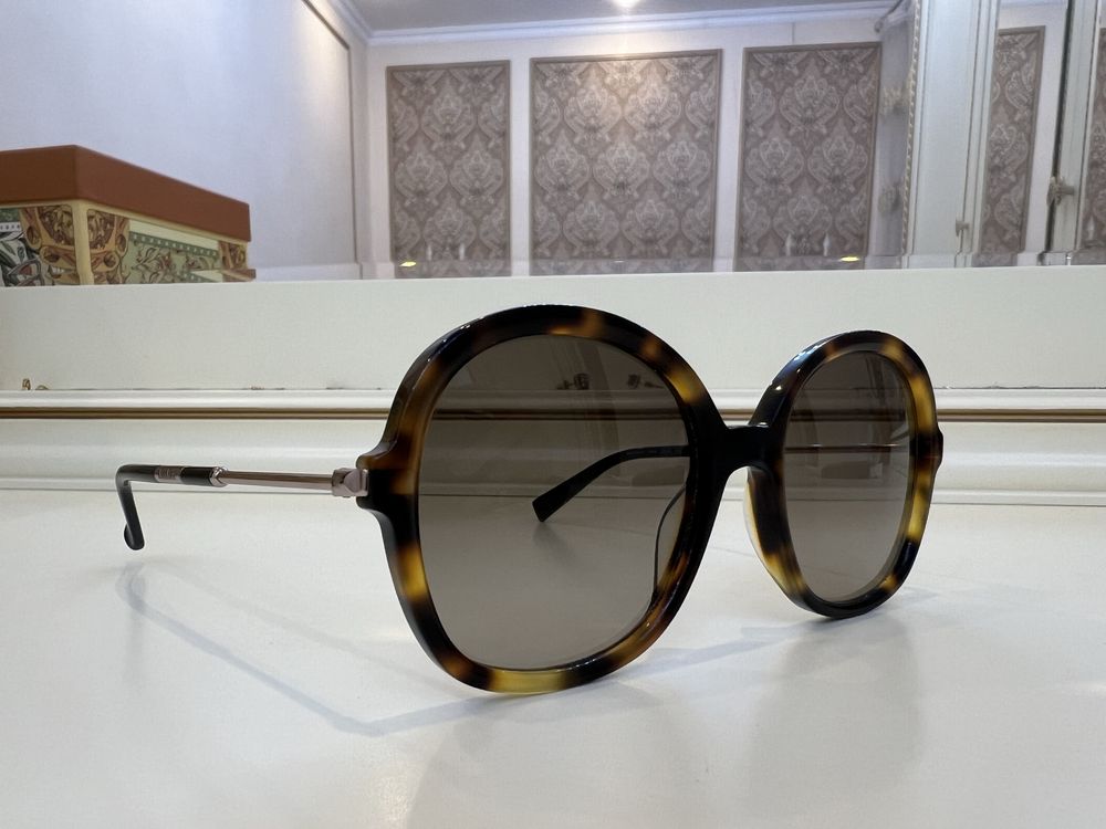 Солнечные очки Max Mara, оригинал! Отдам за 40к!