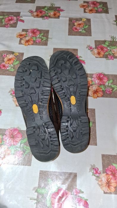 Bocanci Meindl trekking drumeție