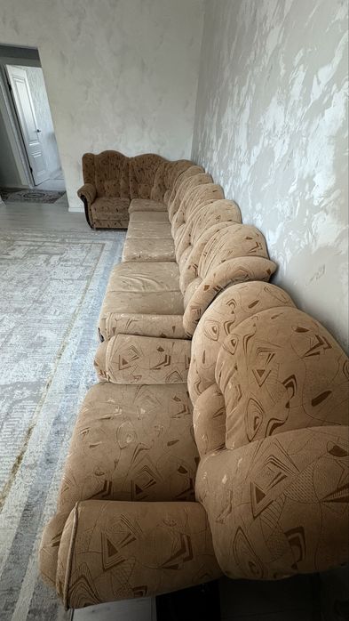 диван с кроватью со встроенным шкафом  торг есть