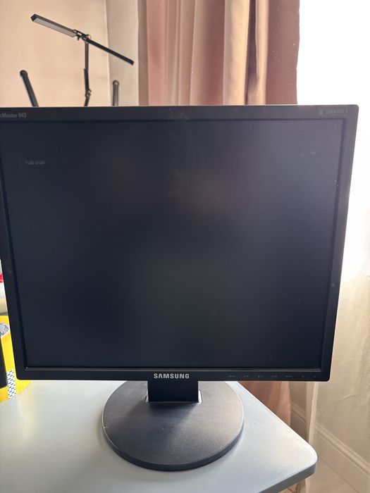 Монитор Samsung
