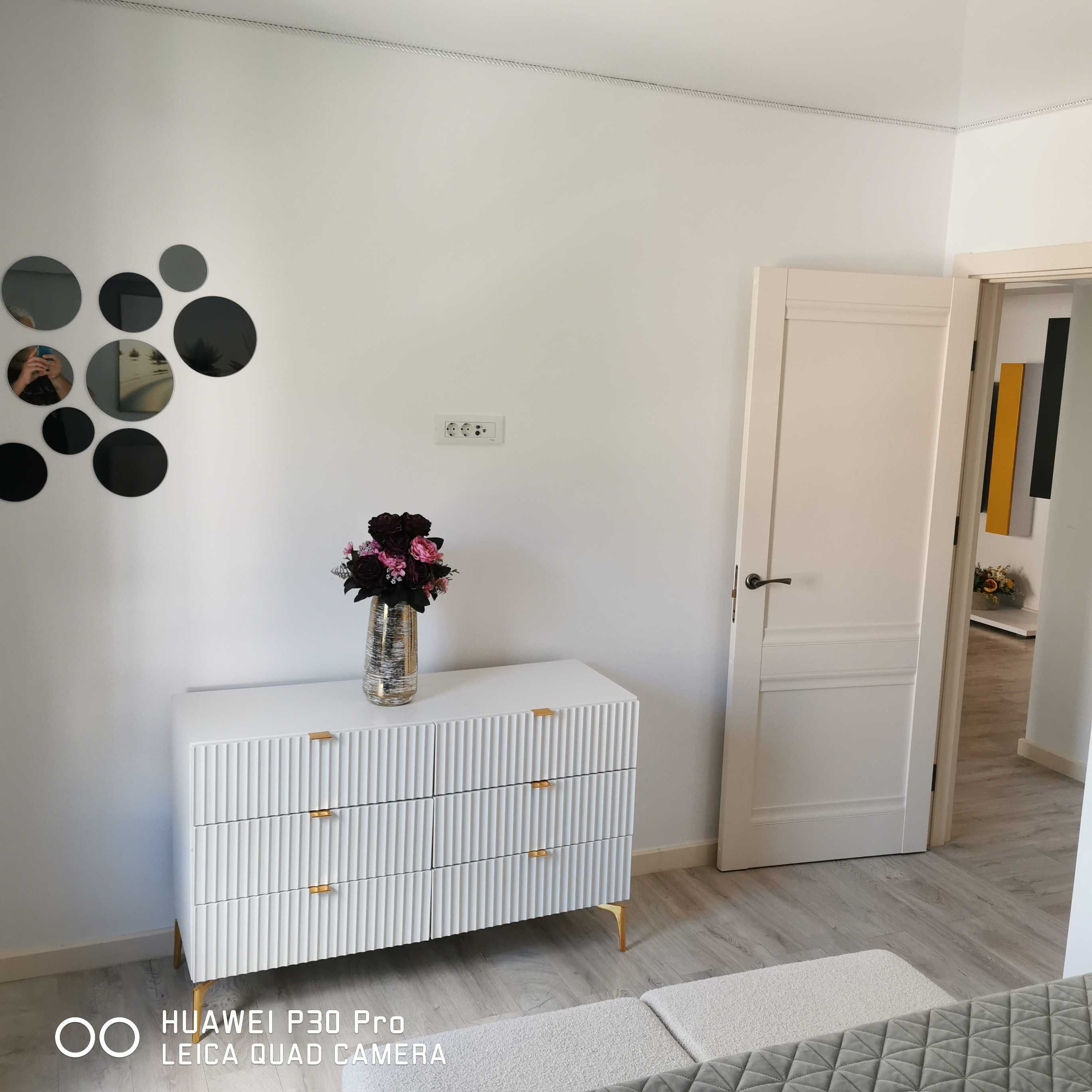 Apartament deosebit  3 camere Valea LUPULUI - Moldova Mall