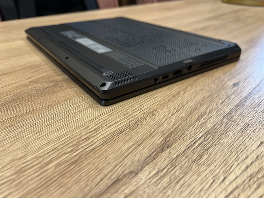 ASUS ROG Zephyrus G14 · Ryzen 9 · RX 6700S · 24GB RAM · 1TB SSD