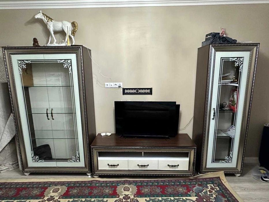 продам сервант в гостиную