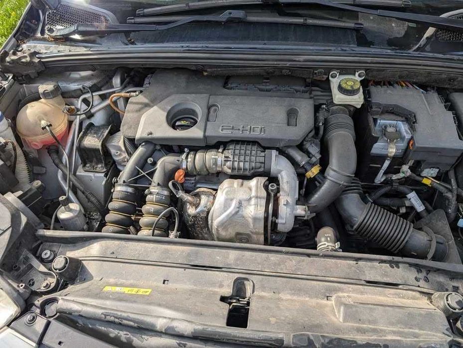 Vand/schimb Citroen DS4, 2012, 1,6 e-HDI (motor 9HR)-stare foarte buna