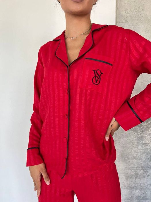 Pijamale VS dama, XL pe stoc