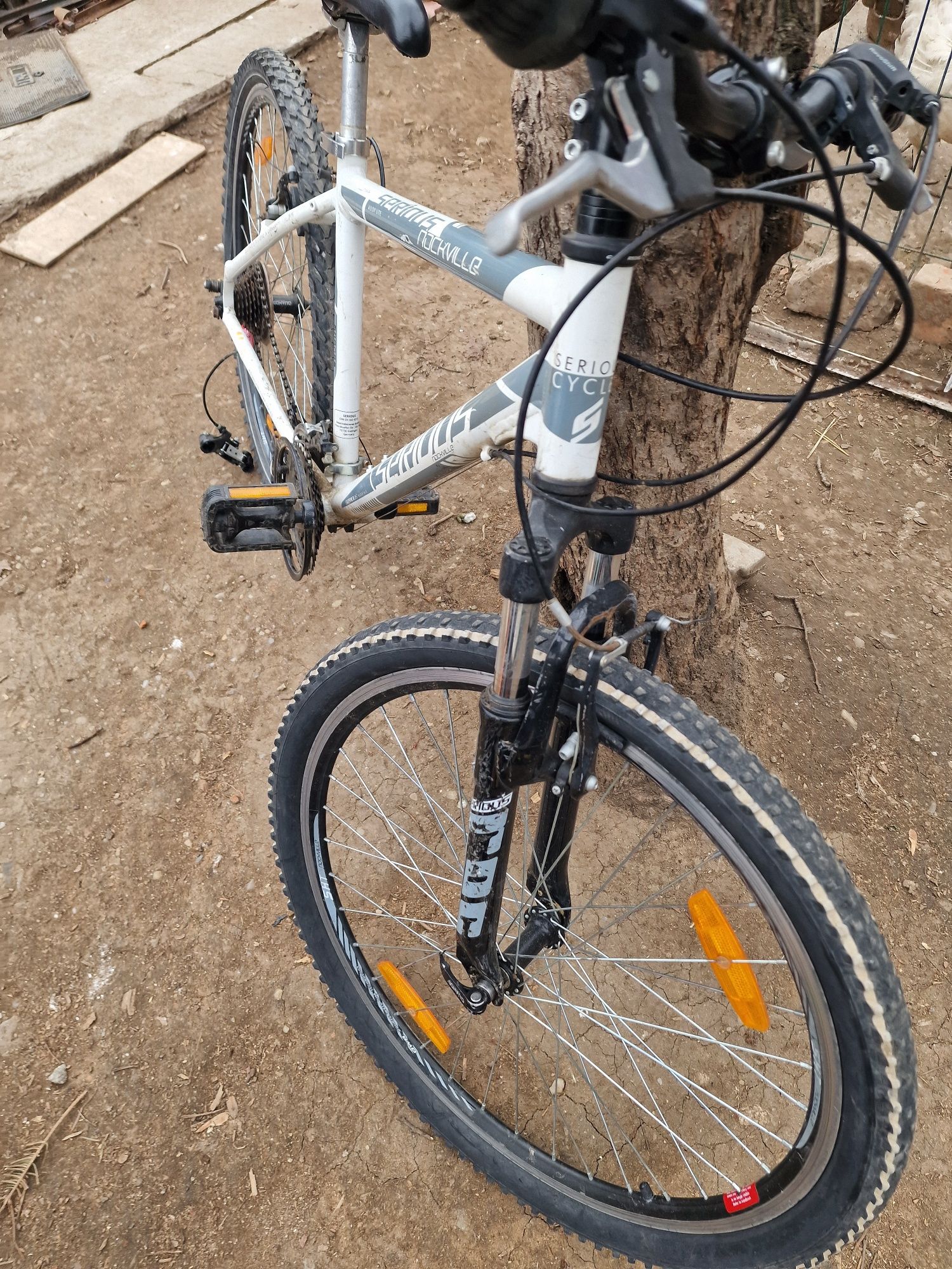 Bicicleta  SERIOUS cu suspensie pe fata 3X7