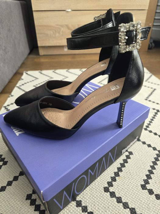 Официални дамски обувки